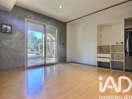 Maison - 255 m² - 7 pièces