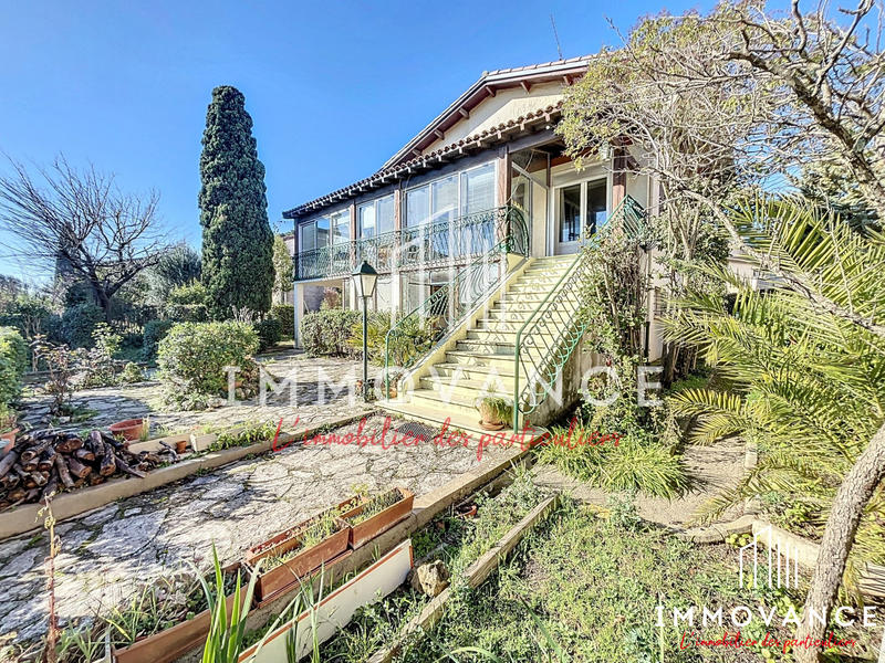 Maison - 141 m² - 8 pièces