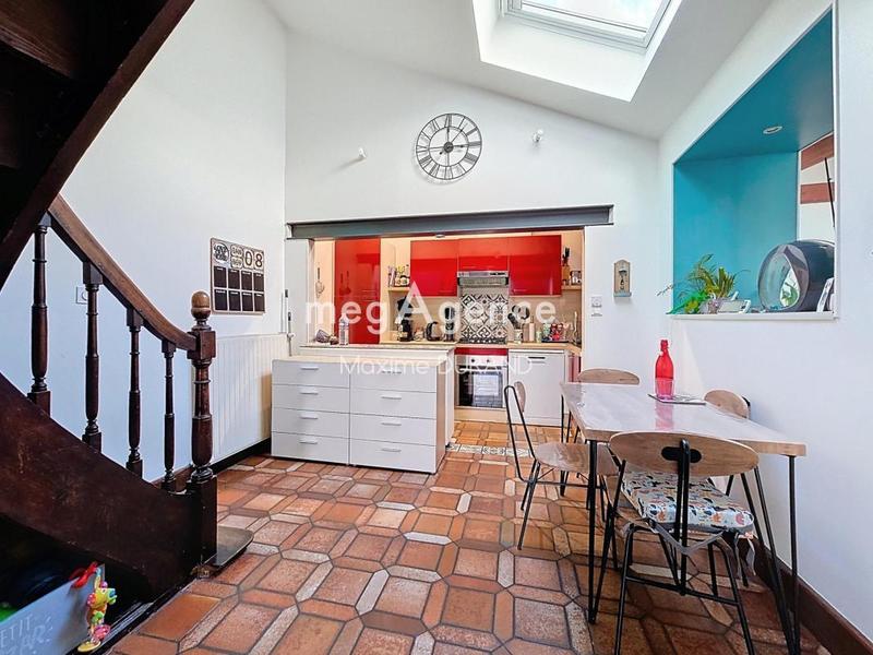 Maison - 93 m² - 5 pièces