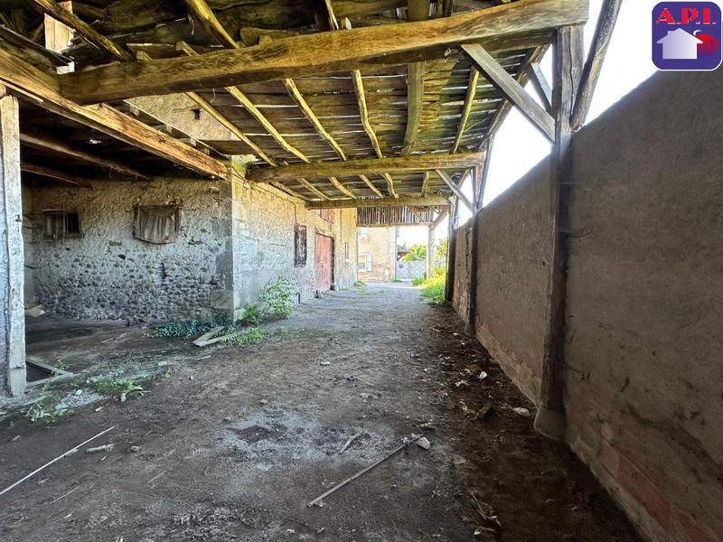 Grange - 75 m² - 1 pièce