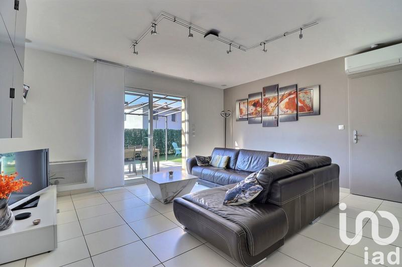 Maison - 94 m² - 5 pièces