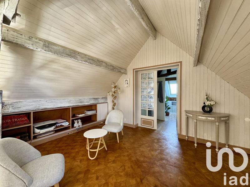 Maison - 300 m² - 8 pièces