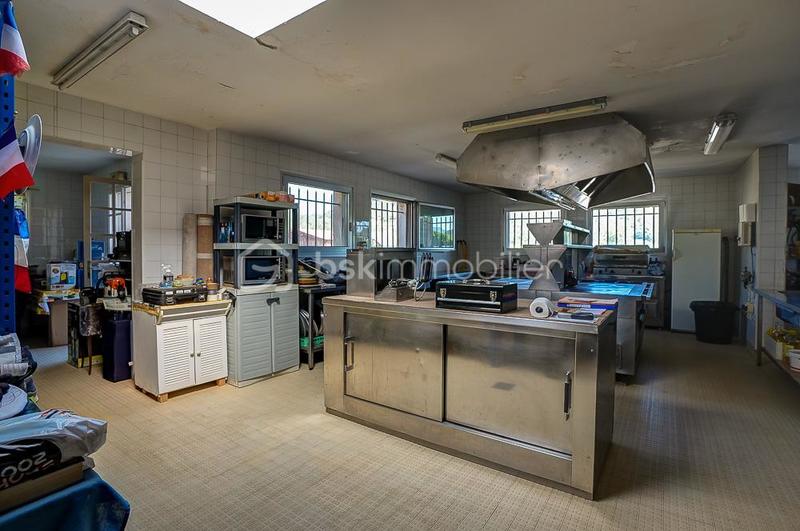 Appartement - 600 m² - 10 pièces