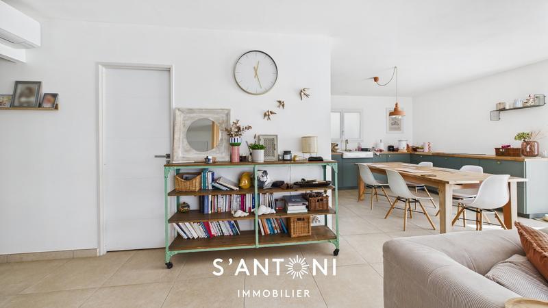 Maison - 104 m² - 4 pièces