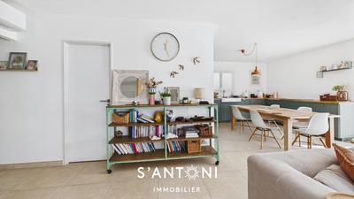 Maison - 104 m² - 4 pièces