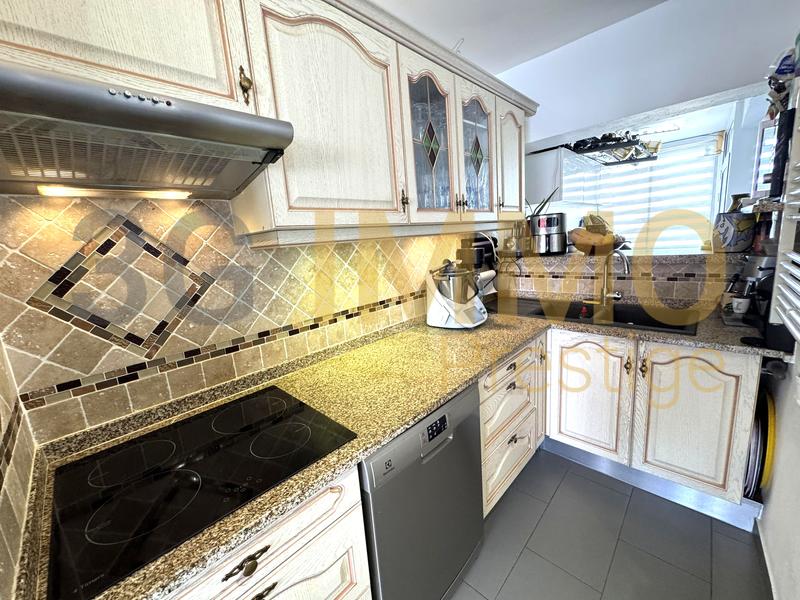 Appartement - 80 m² - 3 pièces