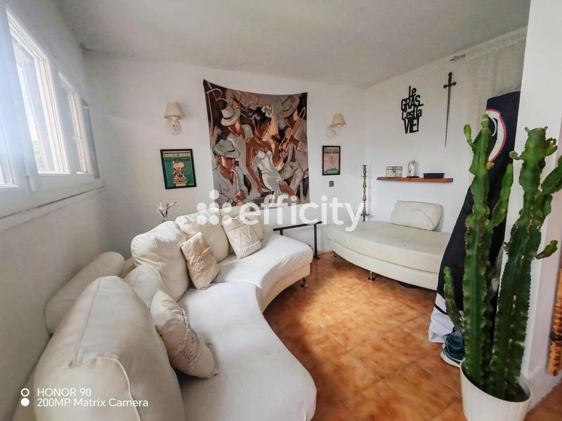 Appartement - 80 m² - 5 pièces