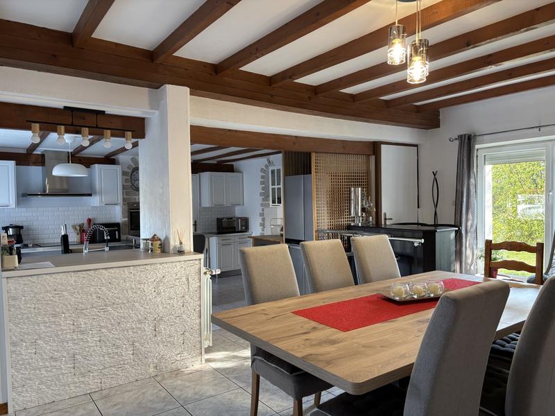 Maison - 138 m² - 4 pièces