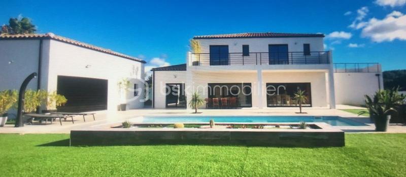Villa - 213 m² - 5 pièces