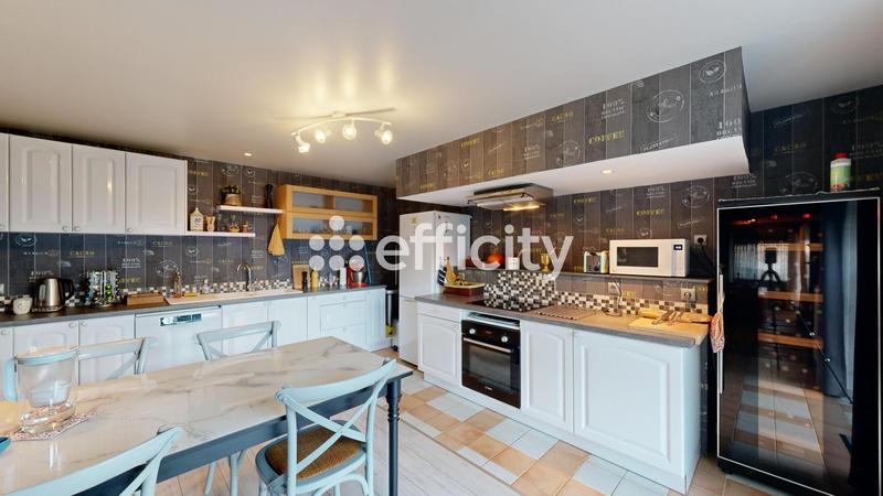 Maison - 194 m² - 5 pièces