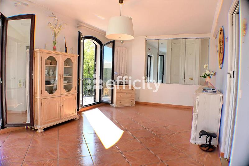 Pavillon - 120 m² - 5 pièces