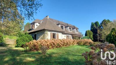 Maison - 190 m² - 8 pièces