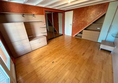 Maison - 215 m² - 5 pièces