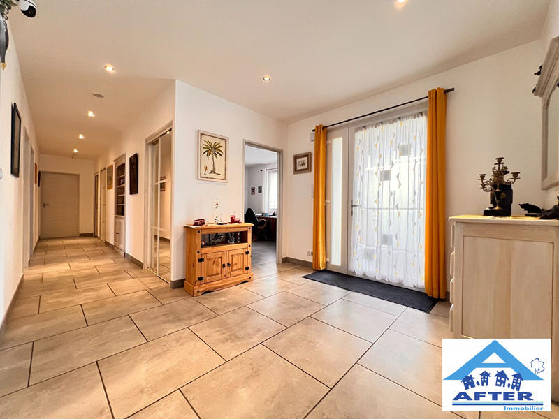 Maison - 202 m² - 6 pièces