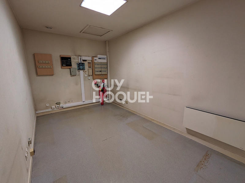 Bureau - 219 m² - 5 pièces