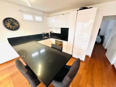 Appartement - 80 m² - 4 pièces