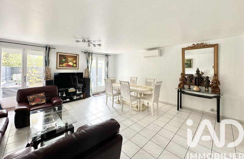 Maison - 121 m² - 6 pièces