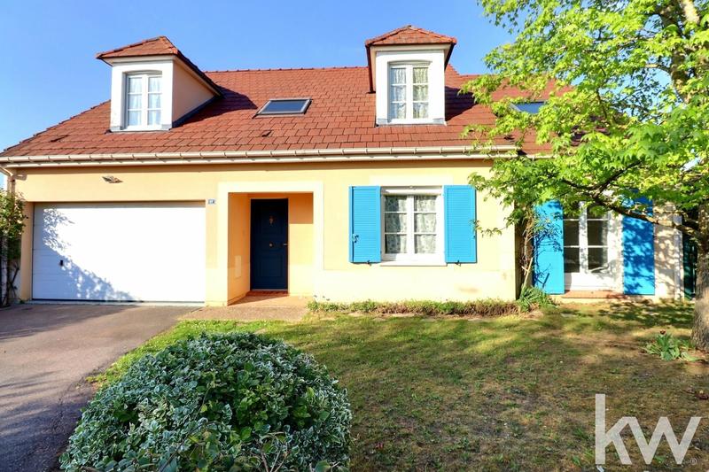 Maison - 243 m² - 9 pièces