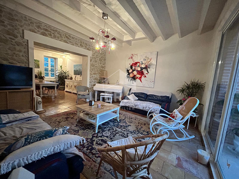 Maison - 440 m² - 7 pièces