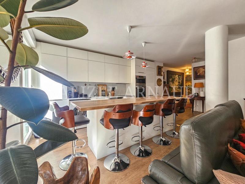 Appartement - 85 m² - 4 pièces