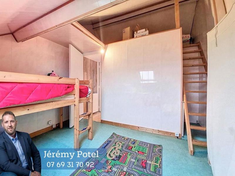 Maison - 95 m² - 7 pièces