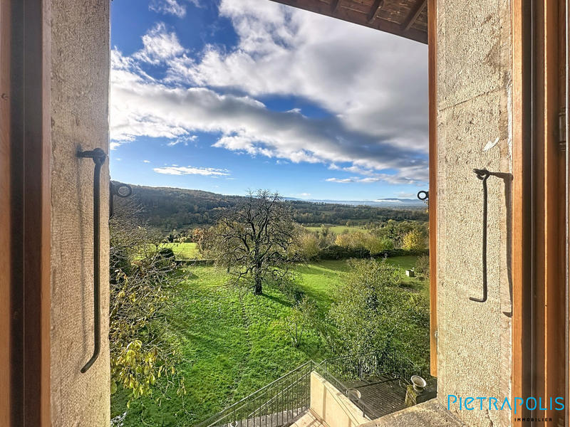 Maison ancienne - 270 m² - 8 pièces