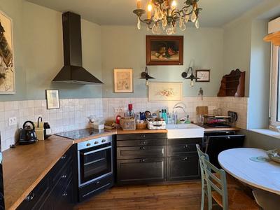 Maison - 206 m² - 7 pièces