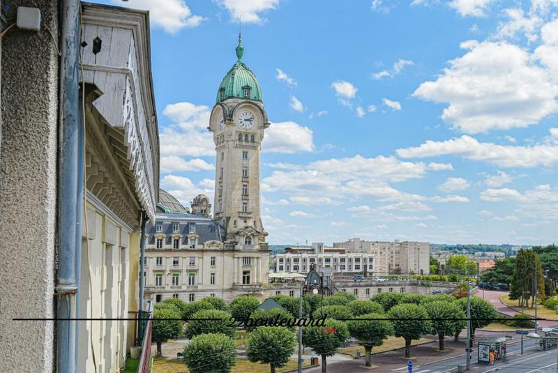 Appartement - 90 m² - 4 pièces