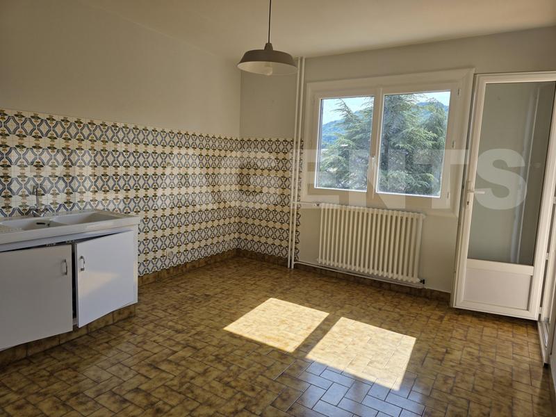Appartement - 96 m² - 4 pièces