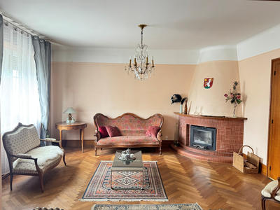 Maison - 258 m² - 8 pièces