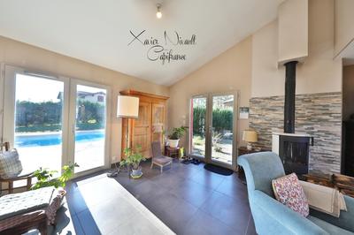 Maison - 187 m² - 7 pièces