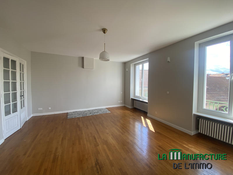Appartement - 100 m² - 5 pièces