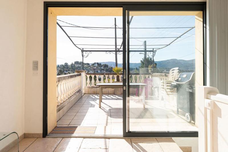 Maison traditionnelle - 95 m² - 3 pièces