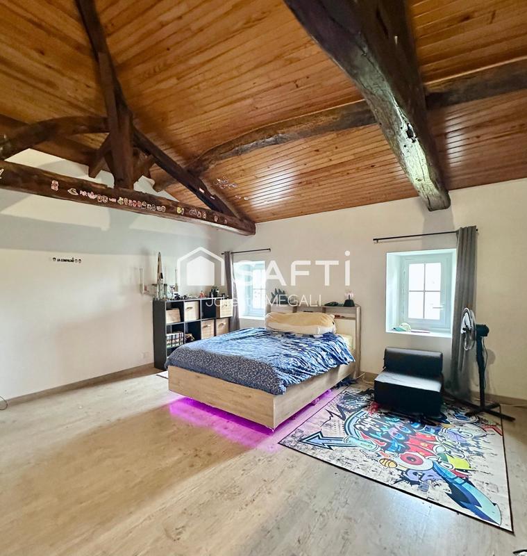 Maison - 379 m² - 10 pièces