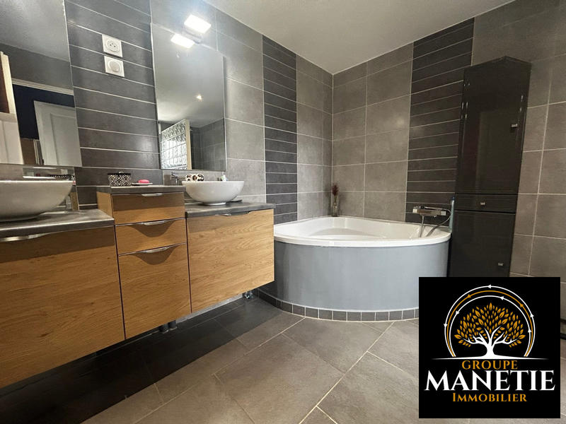 Maison - 150 m² - 7 pièces