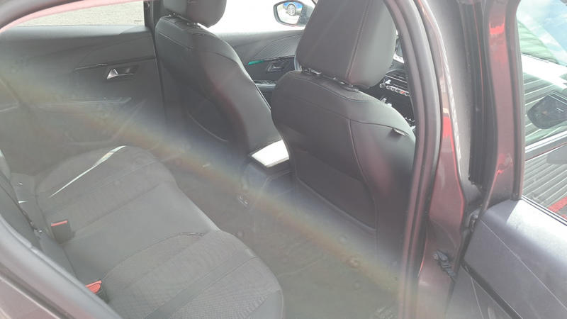 Peugeot 208 bluehdi 100 ss bvm6 allure business