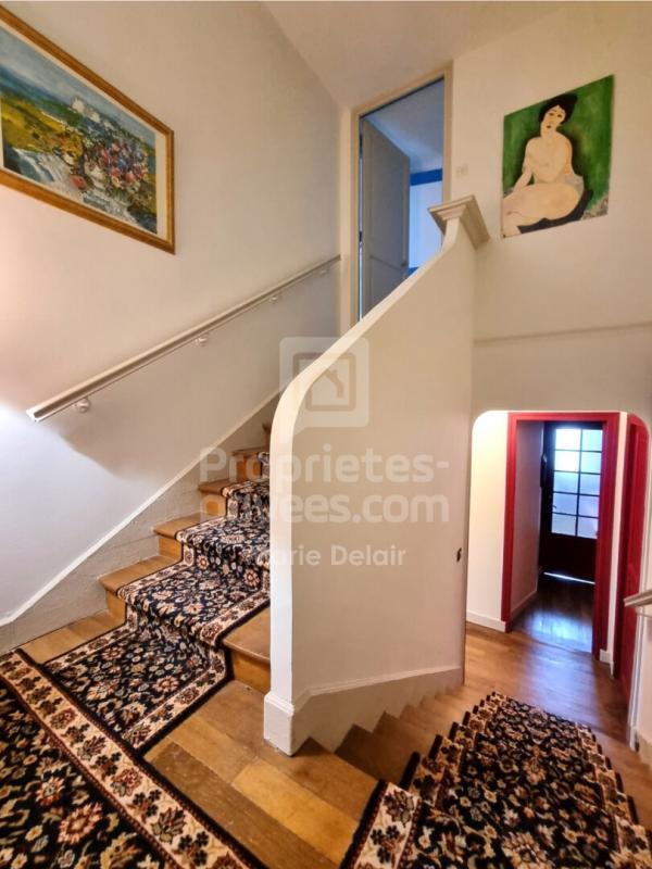 Demeure - 270 m² - 9 pièces