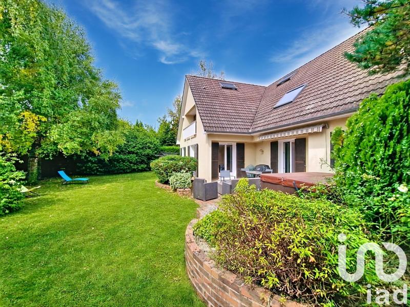 Maison - 235 m² - 8 pièces