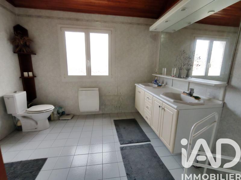 Maison - 266 m² - 7 pièces