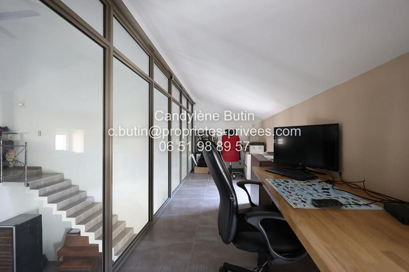 Maison - 278 m² - 10 pièces