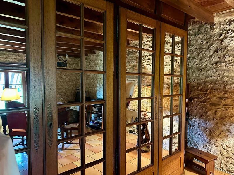 Maison - 260 m² - 8 pièces