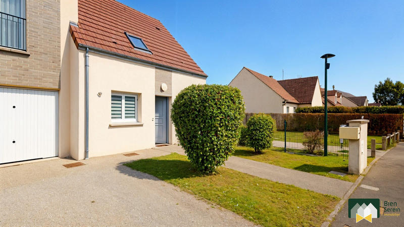 Maison - 90 m² - 4 pièces