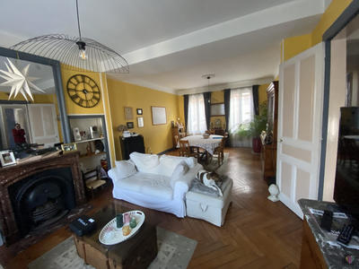 Maison - 194 m² - 10 pièces