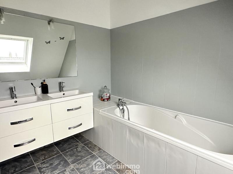 Maison - 129 m² - 6 pièces