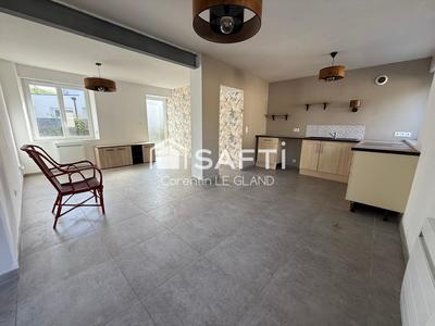 Maison - 175 m² - 9 pièces