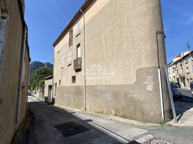 Maison - 235 m² - 9 pièces