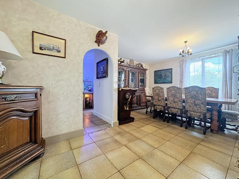 Maison - 185 m² - 6 pièces