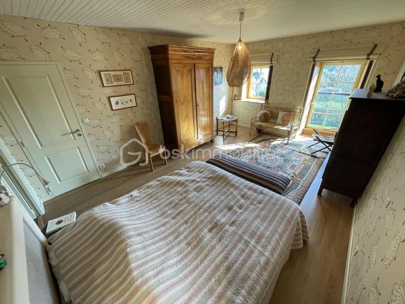 Demeure - 337 m² - 11 pièces