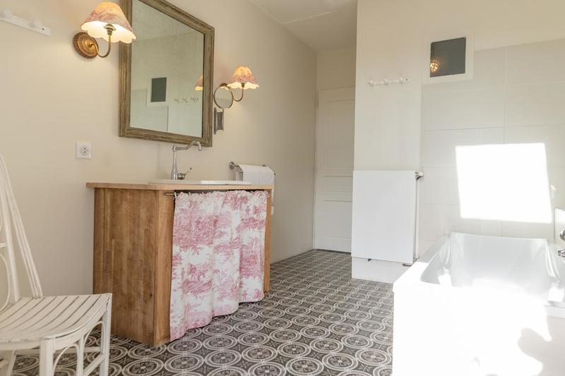 Longère - 258 m² - 8 pièces