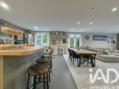 Maison - 159 m² - 6 pièces